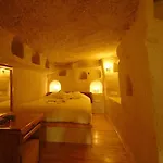 Arif Cave Otel 2*