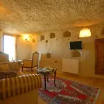 Arif Cave Otel 2*