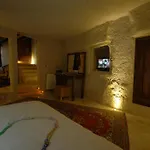 Otel Arif Cave