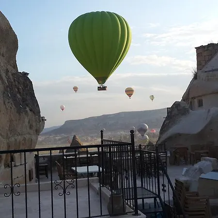 Arif Cave Hotel 2*