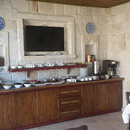 Arif Cave Hotel 2*