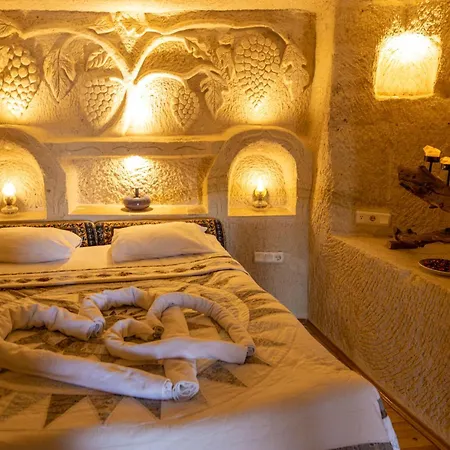Hotel Arif Cave