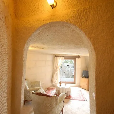 Hotel Arif Cave