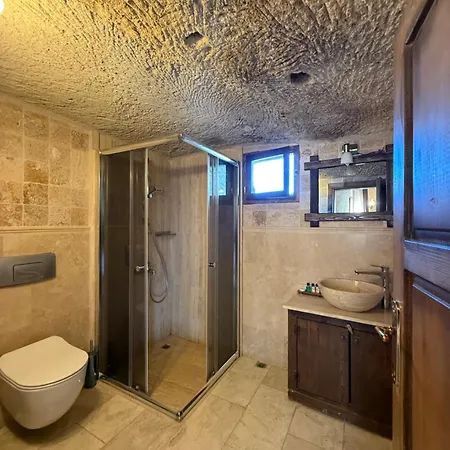 Arif Cave Hotel 2*