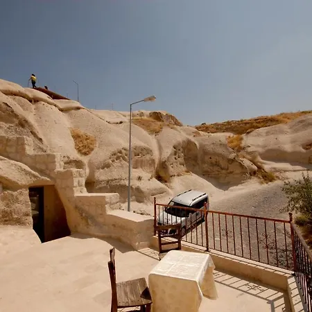 Arif Cave Hotel 2*