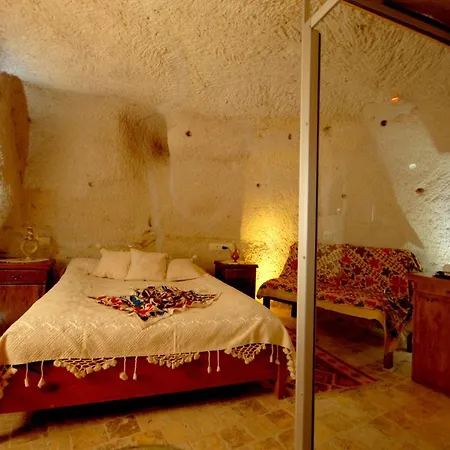 Arif Cave Hotel 2*